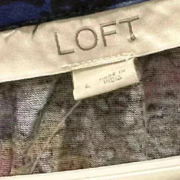 NWT! Loft Paisley Cold Shoulder Ruffle Blouse/Top/Shirt Blue Size Large - Picture 8 of 10